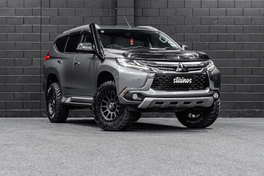 STAINOS Mitsubishi Pajero 2020+ Short Entry Snorkel Kit