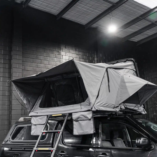 DEFENDER OFF-ROAD CANTILEVER HARD SHELL ROOFTOP TENT