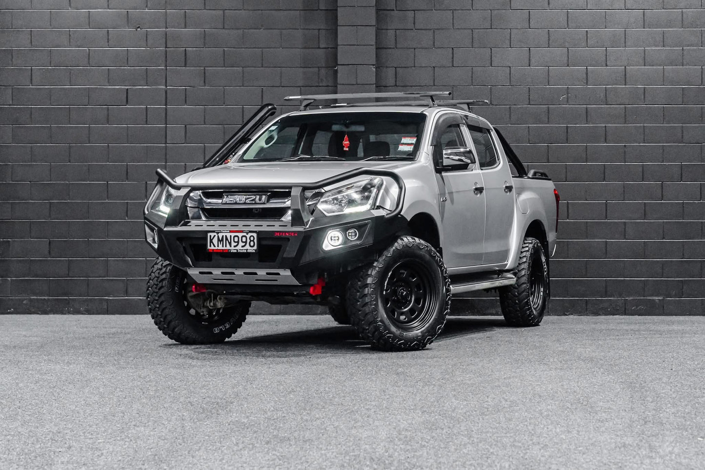 DEFENDER OFF-ROAD – ISUZU D-MAX 2015-2019 2″ SUSPENSION LIFT KIT – FRONT + REAR