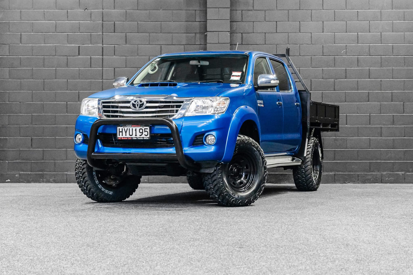 DEFENDER OFF-ROAD – TOYOTA HILUX 2012-2014 2″ SUSPENSION LIFT KIT – FRONT + REAR