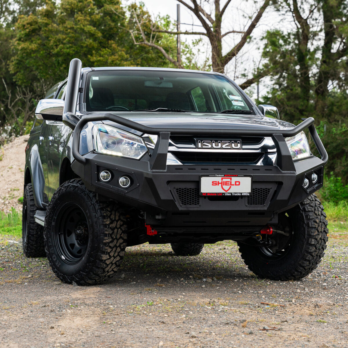 SHIELD Off-Road Triple Loop Bull-Bar – Isuzu D-Max (2016-2020)