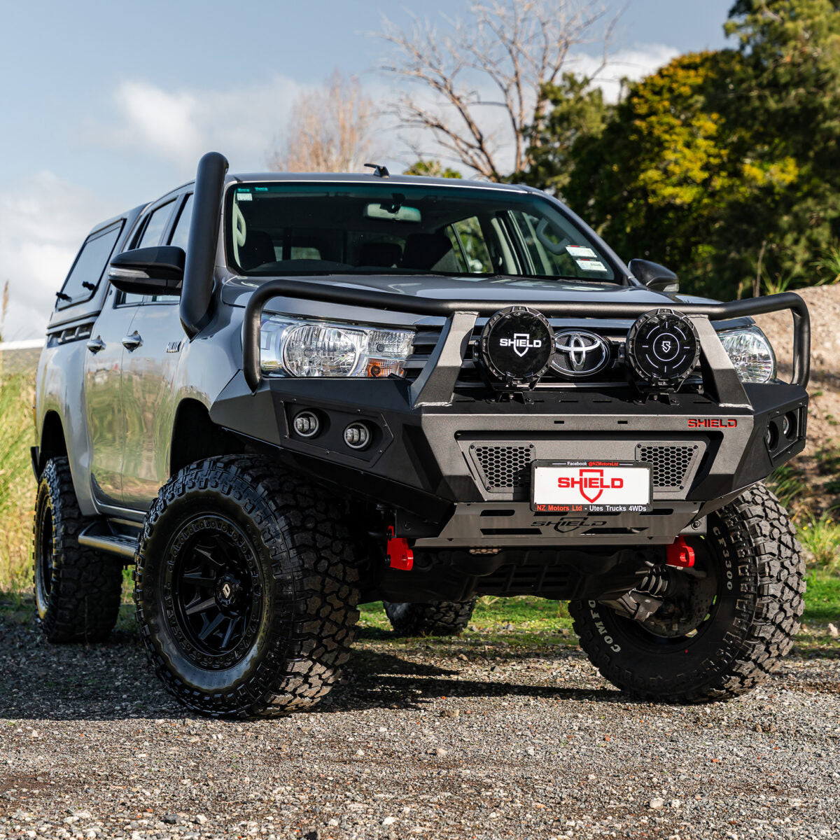 SHIELD Off-Road Triple Loop Bull-Bar – Toyota Hilux (2015-2020)