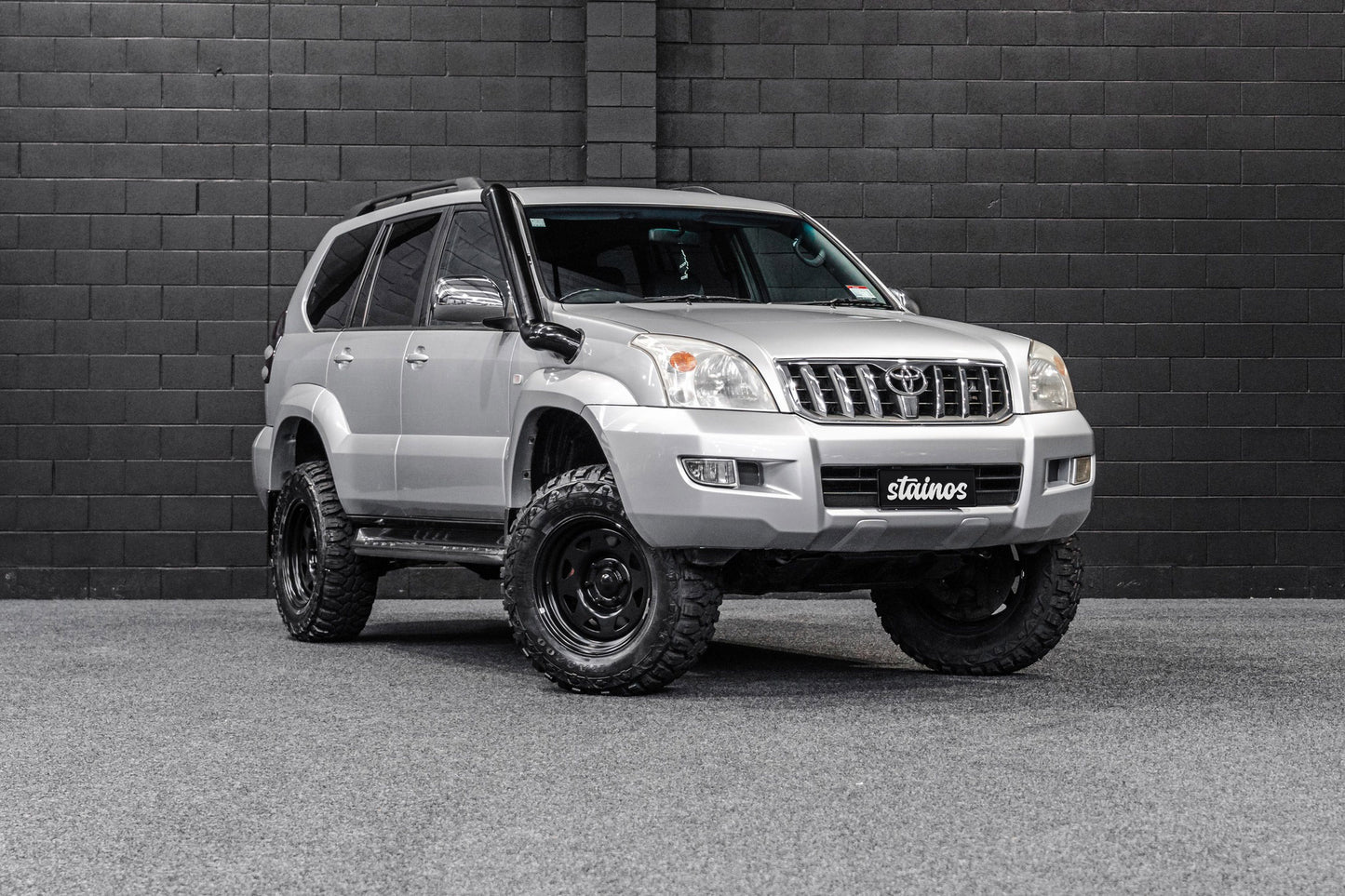 STAINOS Toyota Prado 120 Series 2002-2009 Mid Entry Snorkel Kit