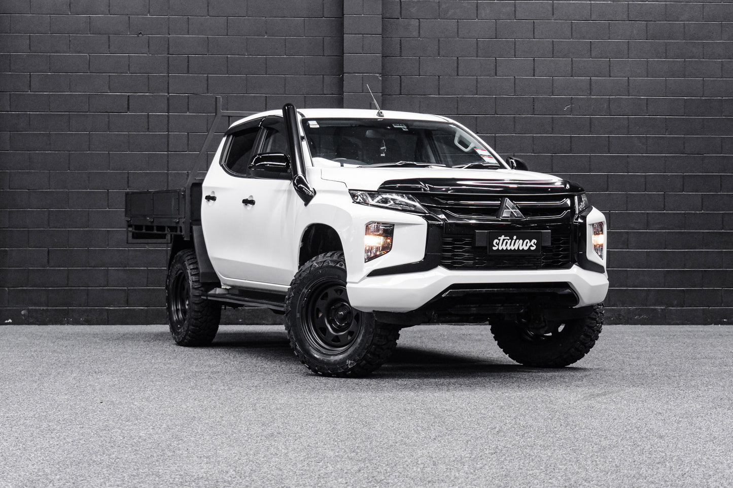 STAINOS Mitsubishi Triton 2019+ Short Entry Snorkel Kit